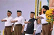 See morphed photo of Pranab doing RSS style